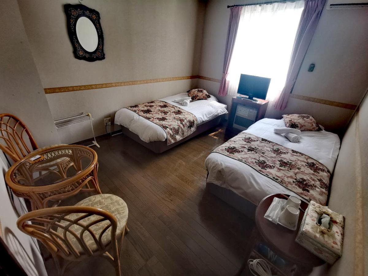 Hakuba Powder Republic Bed and Breakfast Exteriör bild